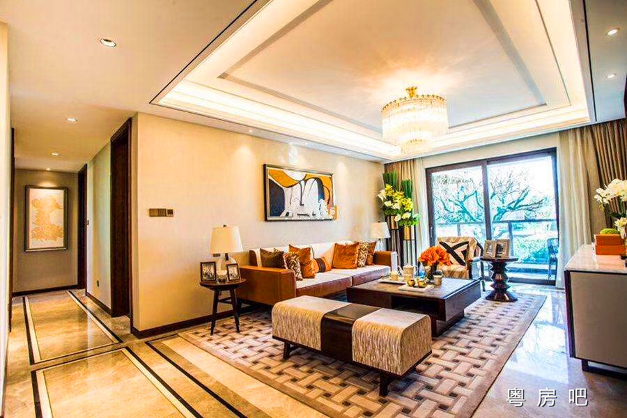 东莞常平《松湖凤凰城》首付2成 发绿本 自带双层停车场 空中花园