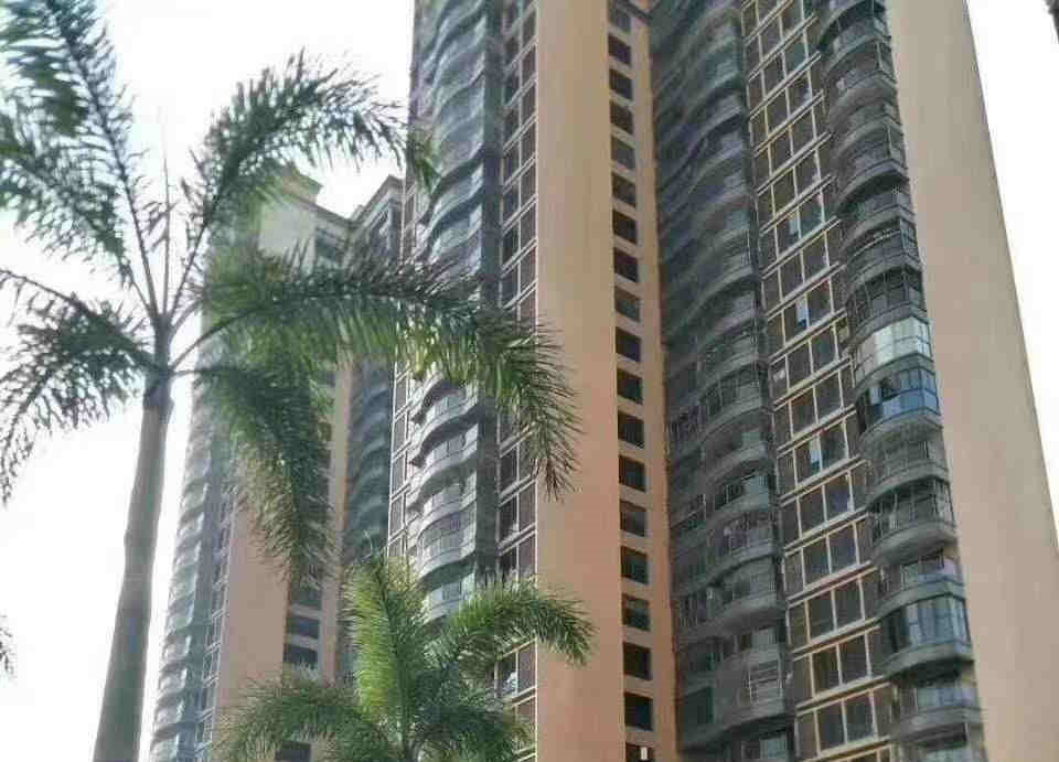 深圳福永7栋大型花园统建楼《福金花园》和平站 会展中心旁 天然气到户 地面地下双车库