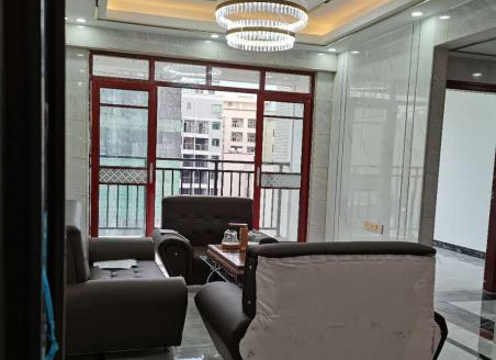 长安沙头新楼盘《永福家园》房子在路边第一排，自带大型停车场，均价4000元