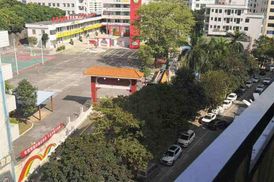 东莞大岭山杨屋新楼盘《杨屋公寓》毛坯小产权房，四面无遮挡，楼下有停车位！总价32.8万起