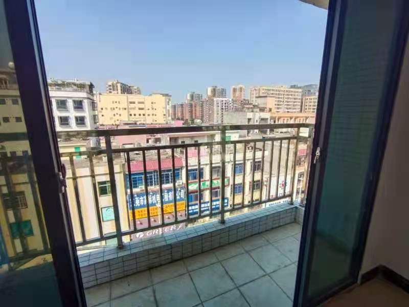 东莞大岭山3栋统建楼出售《港龍新城》精装修户型，总价15.8万起，分期5年