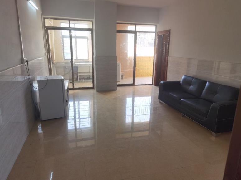 东莞长安厦岗精装修新盘《新城一号》首付6万起，停车方便，证件手续齐全！