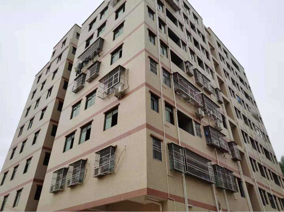 惠阳新圩6栋大型花园小区统建楼《山海湾花园》免费停车场，总价36万起