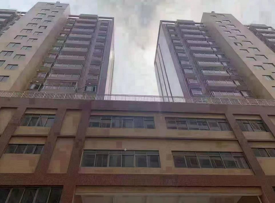 东莞虎门怀德村委统建楼《国际新城》民水民电，一户一表，买房带车位，均价8800元