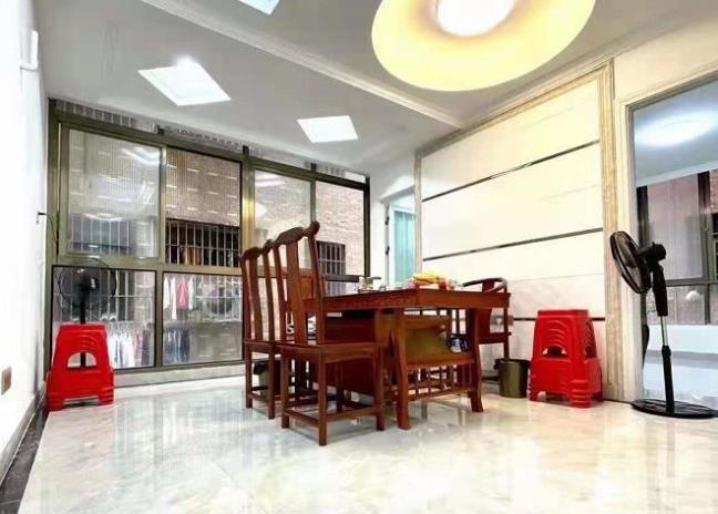 龙华大浪上横朗小产权房《中心城》原始户型带大阳台，首付9万起！