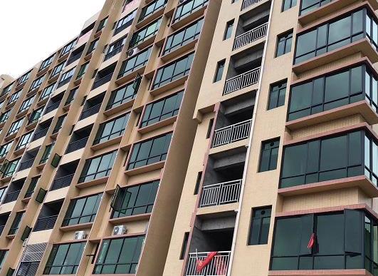 东莞虎门陈村3栋大型统建楼《滨海湾金域花园》户户发绿本 有1:1停车位 均价5680元