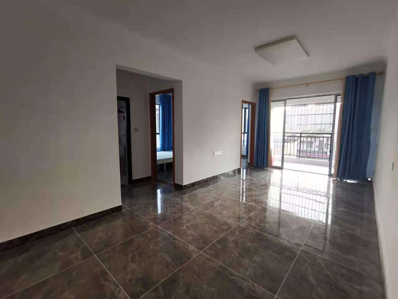 大岭山《领居公寓》精装修的小产权房，大岭山地铁口，旁边就是体育公园 均价6500元