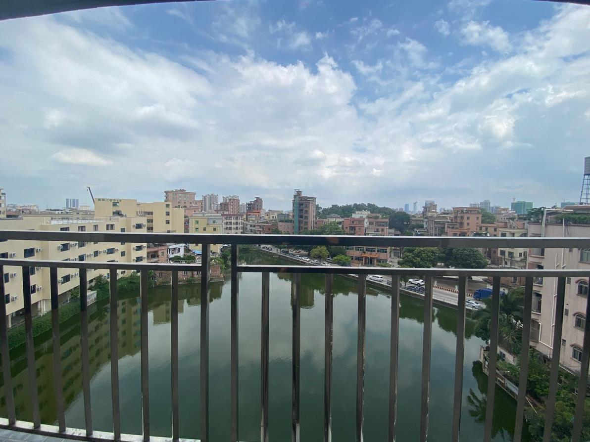 东莞厚街新塘小产权房《新悦花园》人工湖旁边，环境优美，单价3298元起