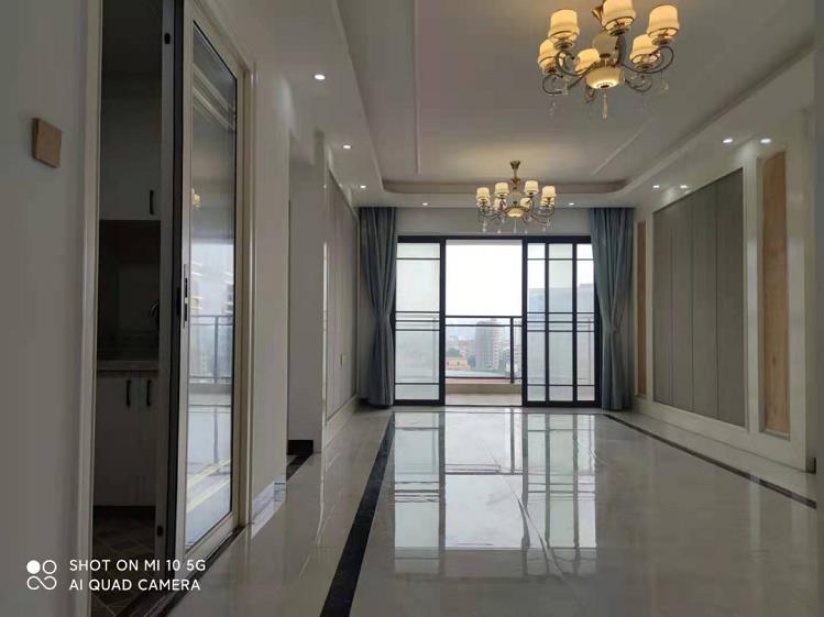 东莞塘厦莲湖小产权房6栋花园小区《壹城花园》自带地下停车场 空中花园和天燃气