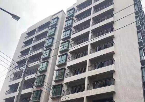 东莞虎门北栅《华悦天府》小产权房 阔气大三房适合居家 带大阳台和飘窗