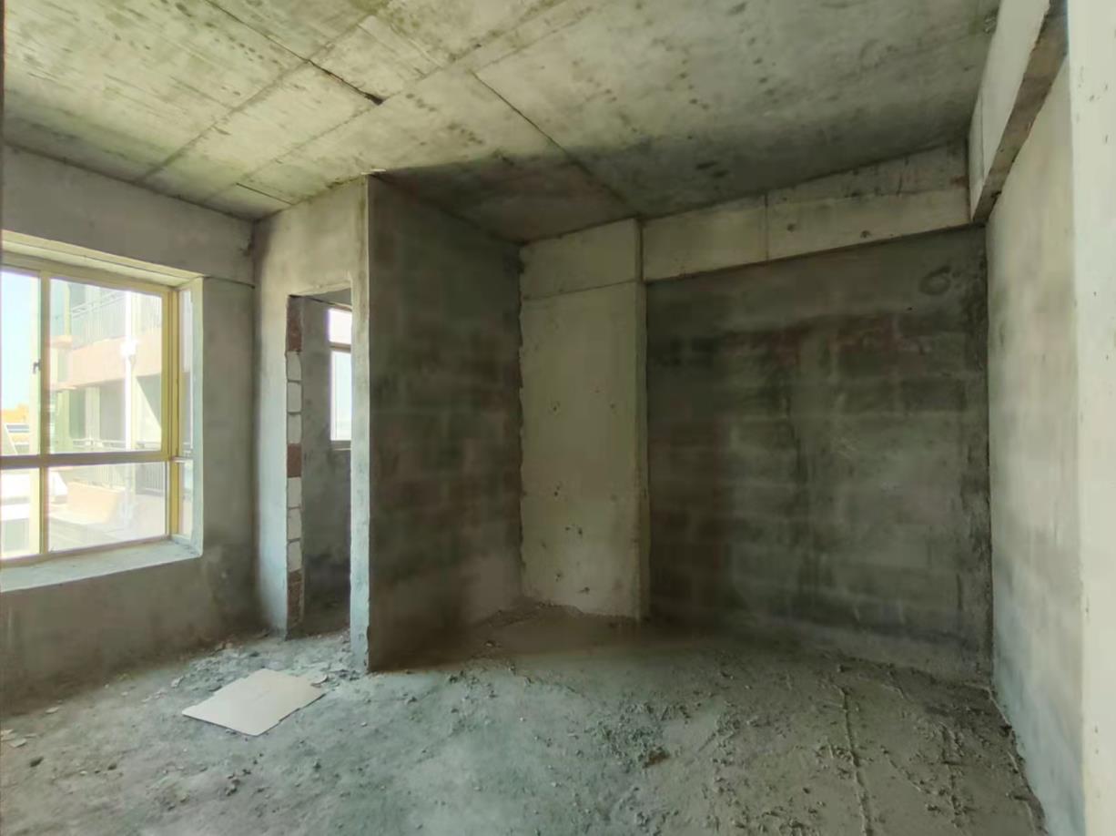 东莞企石中心小学旁《盛世雅苑》小产权房，马路第一排，自带车位，均价3500