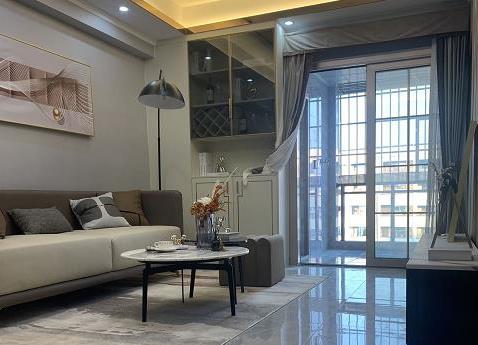 光明长圳地铁口小产权房《皇室2号》门口就是长圳学校，天燃气入口 带停车场