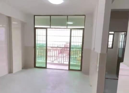 横沥村尾小产权房出售（村尾雅苑）总价30多万可以买三房，停车比较方便