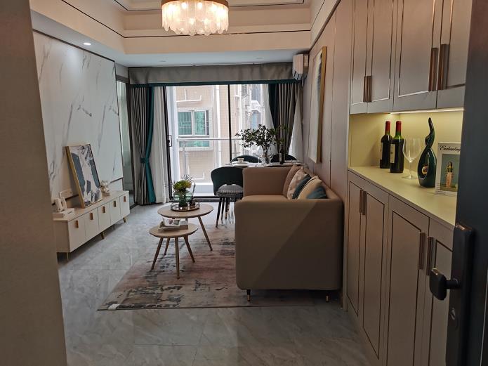 坂田五和地铁口和磡村《五和大苑》便宜的小产权房 户户带阳台