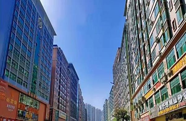 东莞凤岗竹塘小产权房（永盛豪庭）凤岗中心区核心位置，围合式小区