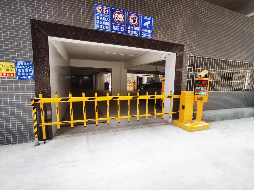 长安沙头3栋280户大型统建楼《长安雅苑》首付7万买两房，带3层停车场 可分期10年