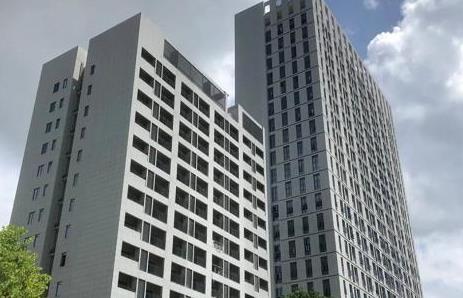 深圳横岗4栋花园社区《国际公馆》16号线阿波罗地铁口100米，带阳台通燃气！