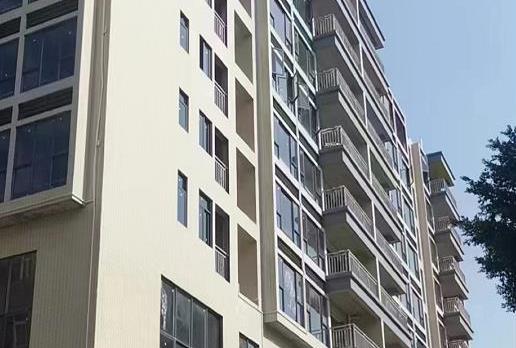 布吉凉帽山地铁口2栋花园小区《吉华统建楼》均价8980元起，通燃气民水民电