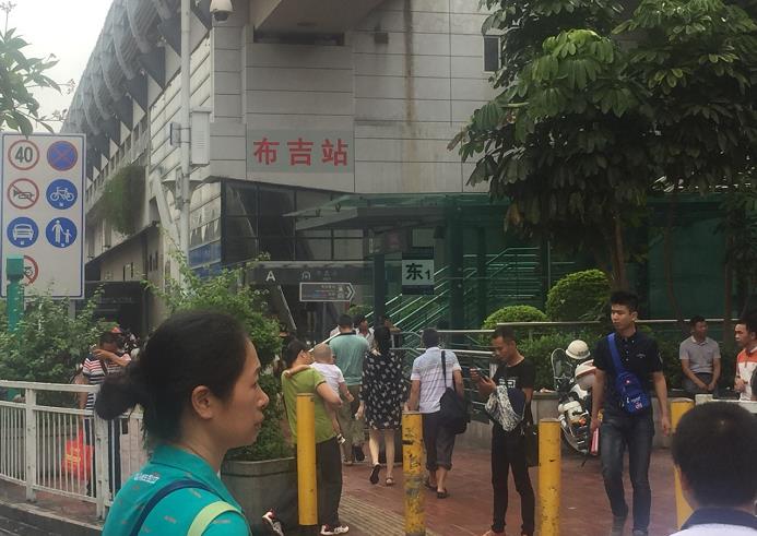 布吉长龙地铁口《长龙家园》可落户，通然气，全新精装三房，户户大阳台 