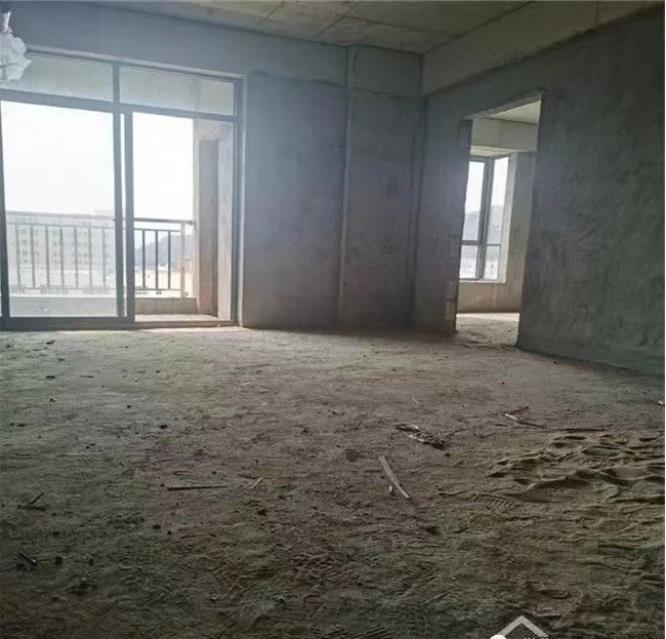 《鸿图公馆》大岭山地铁口500米，四房26.8万，三房24.8万