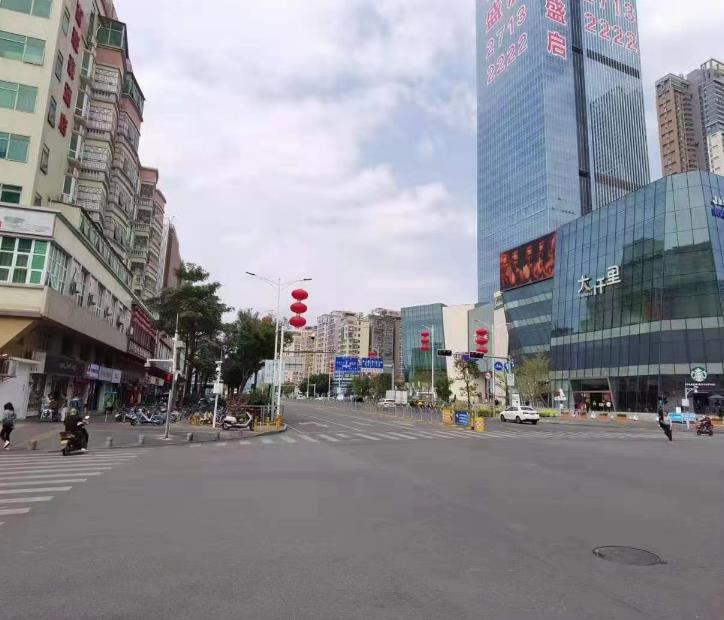 《上川华府》西乡12号线上川地铁口，精装修原始户型，首付34w起