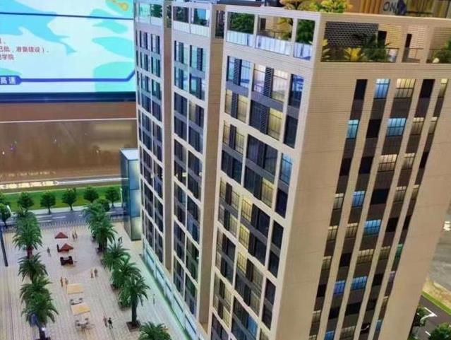 《锦绣中央》厚街赤岭大型花园统建楼，距离东莞南城5分钟车程，通燃气带停车场