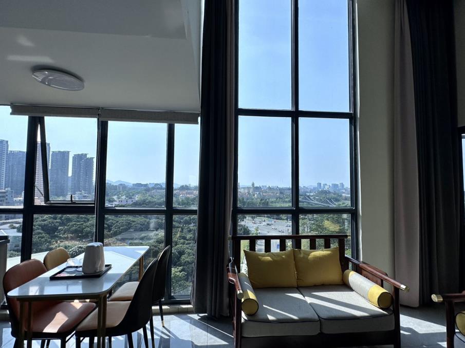 大朗华为欧洲小镇精装修新盘来了，总价24.8万/套，送家私和家电！