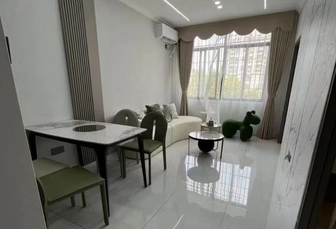 《依山名苑》石岩应人石5折出售了，三房69.8万，地铁口600米