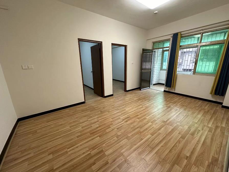 《福田花园》福田新洲村，可以落户的，原始户型，通然气，总价123.8万起