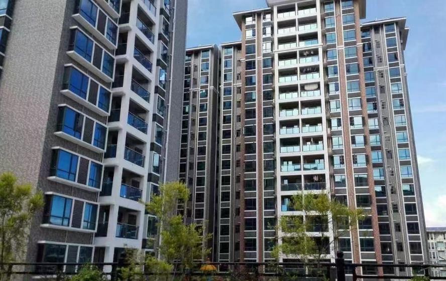 《绣丽富仁居》光明白花洞8栋花园统建楼，能落户上学，通然气 带停车场