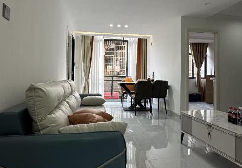 《年华里》布吉丹竹头地铁站400米，通燃气 两证一书，总价43.8万起