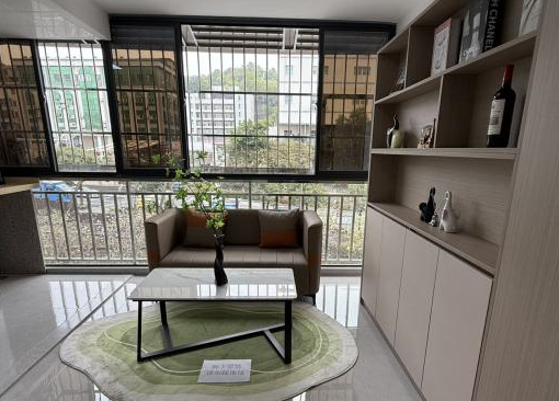 《怡景园》布吉甘坑地铁口50米，超级笋盘 两房56.8万起